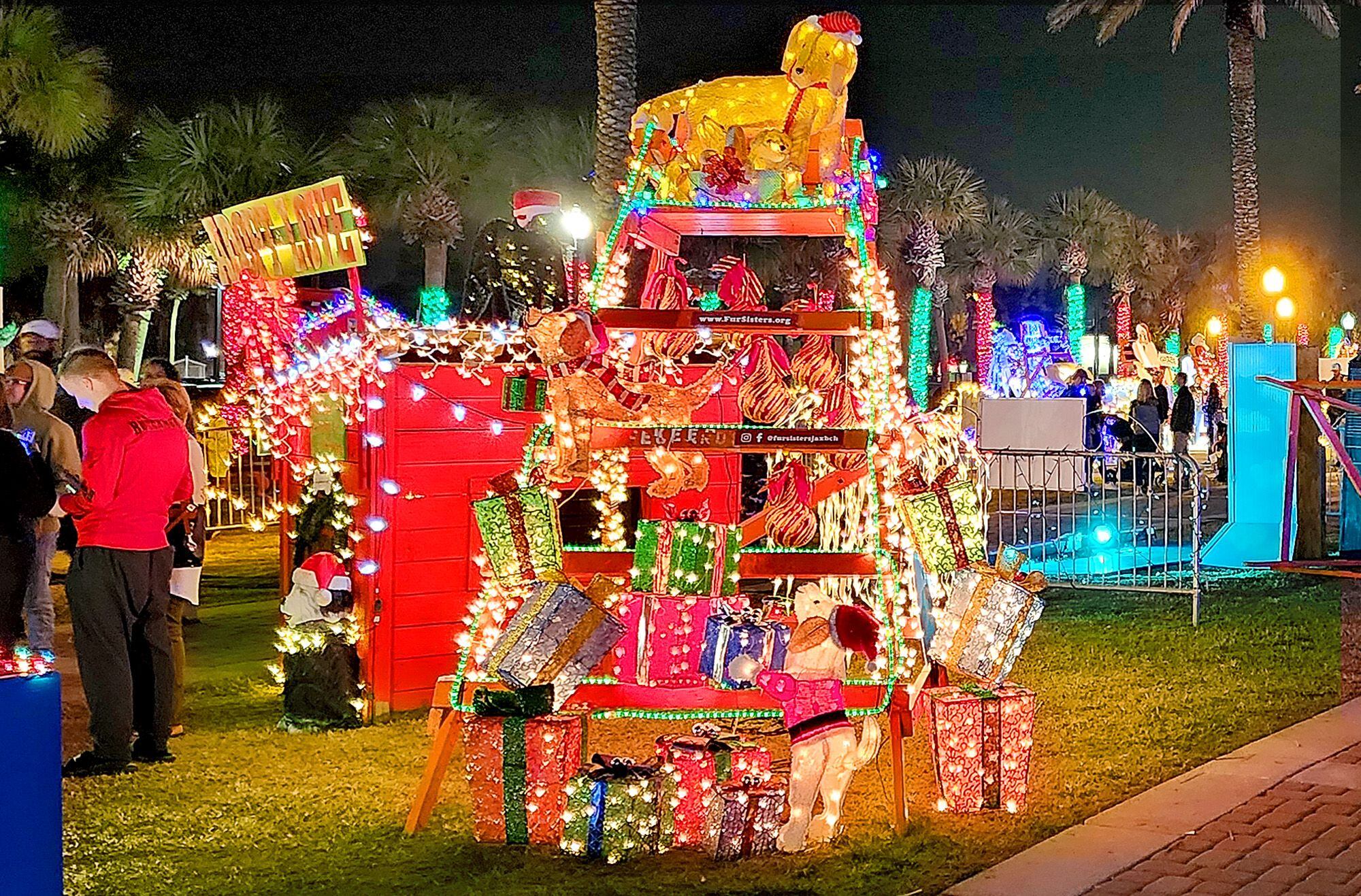 Deck the Chairs wraps up 2021 with largest-ever holiday display