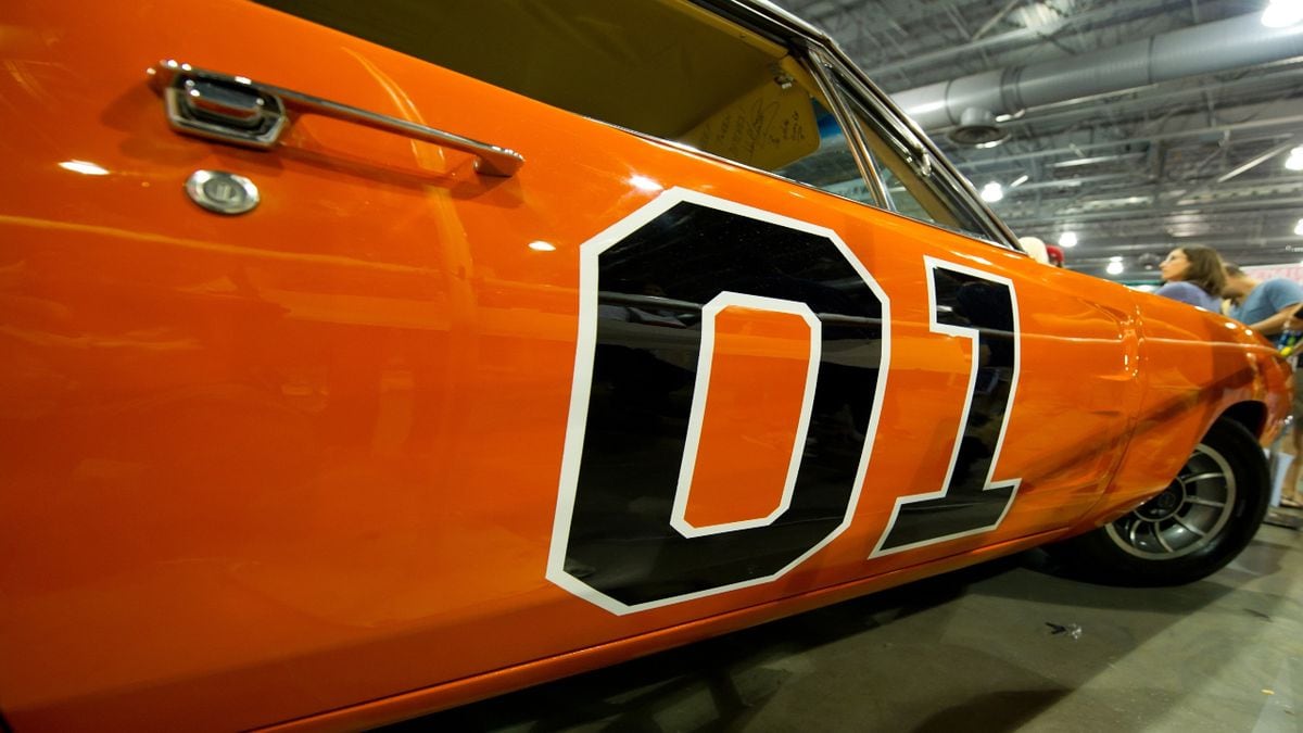 Illinois auto museum has no plans to remove General Lee display despite Confederate flag detailing