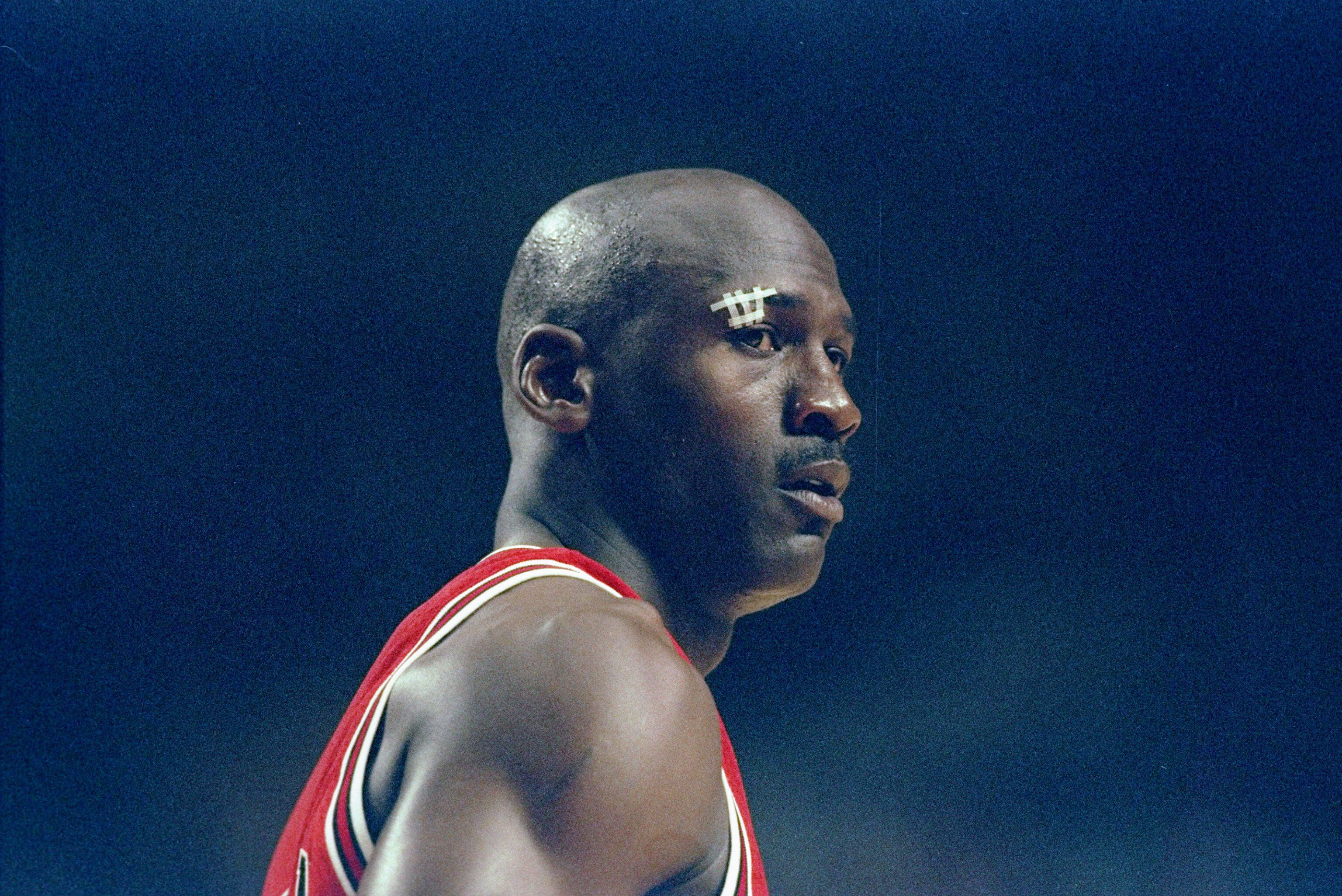 Michael Jordan Jersey From 1998 NBA Finals Fetches Record Price - Sports  Illustrated