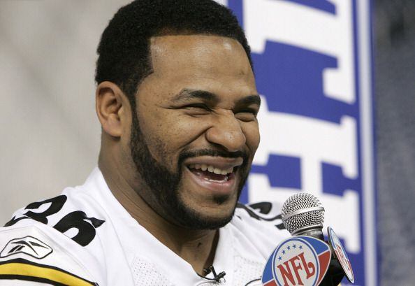 Hall of Fame RB Jerome Bettis earns college degree 28 years after leaving  Notre Dame, Trending