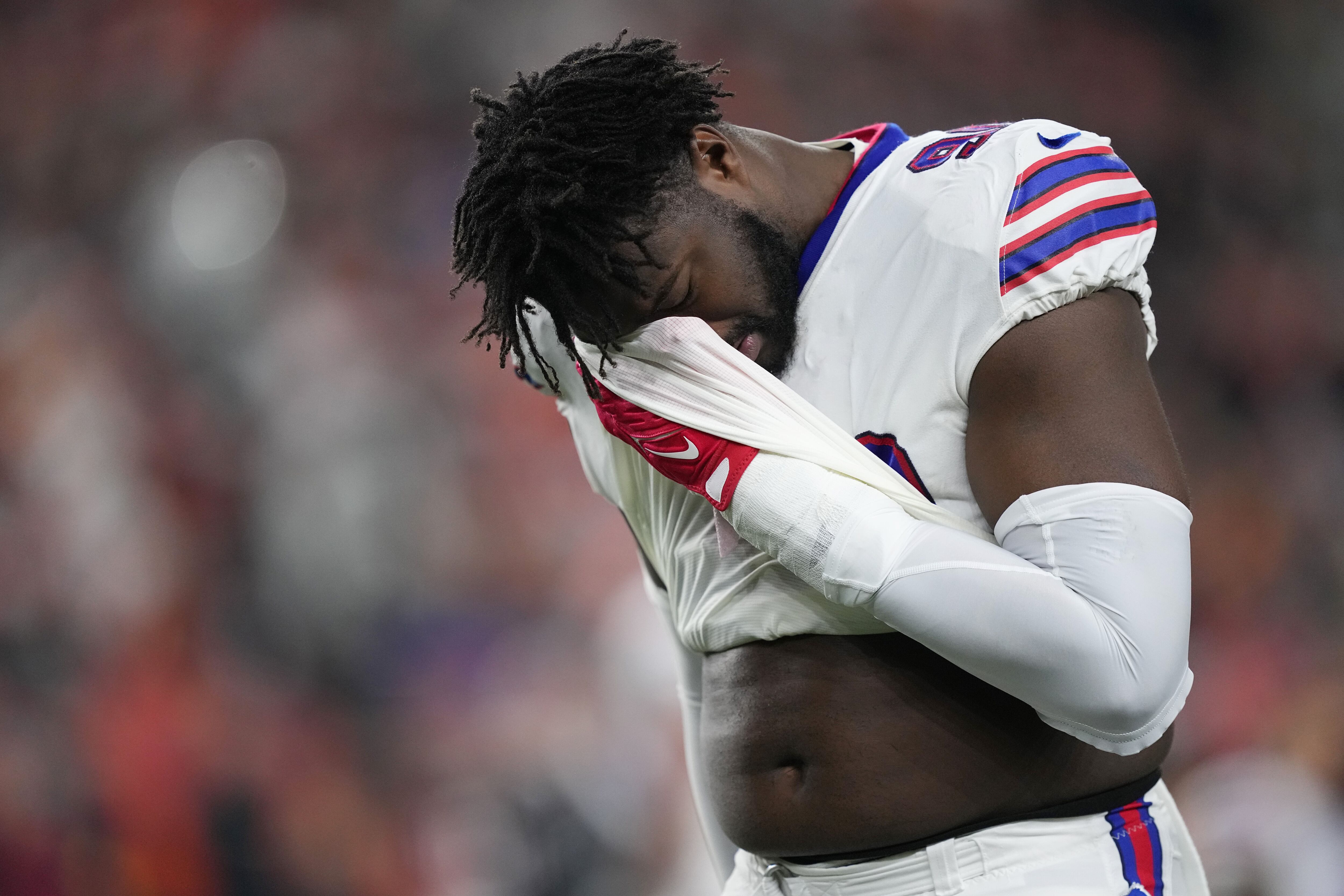 Bengals head coach Zac Taylor discusses emotional moment with Bills head  coach Sean McDermott - A to Z Sports