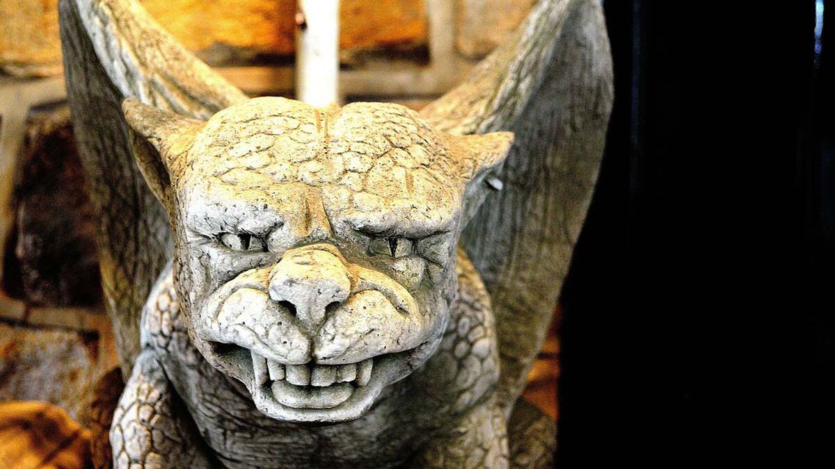 Talking gargoyle at Denver International Airport surprises ...