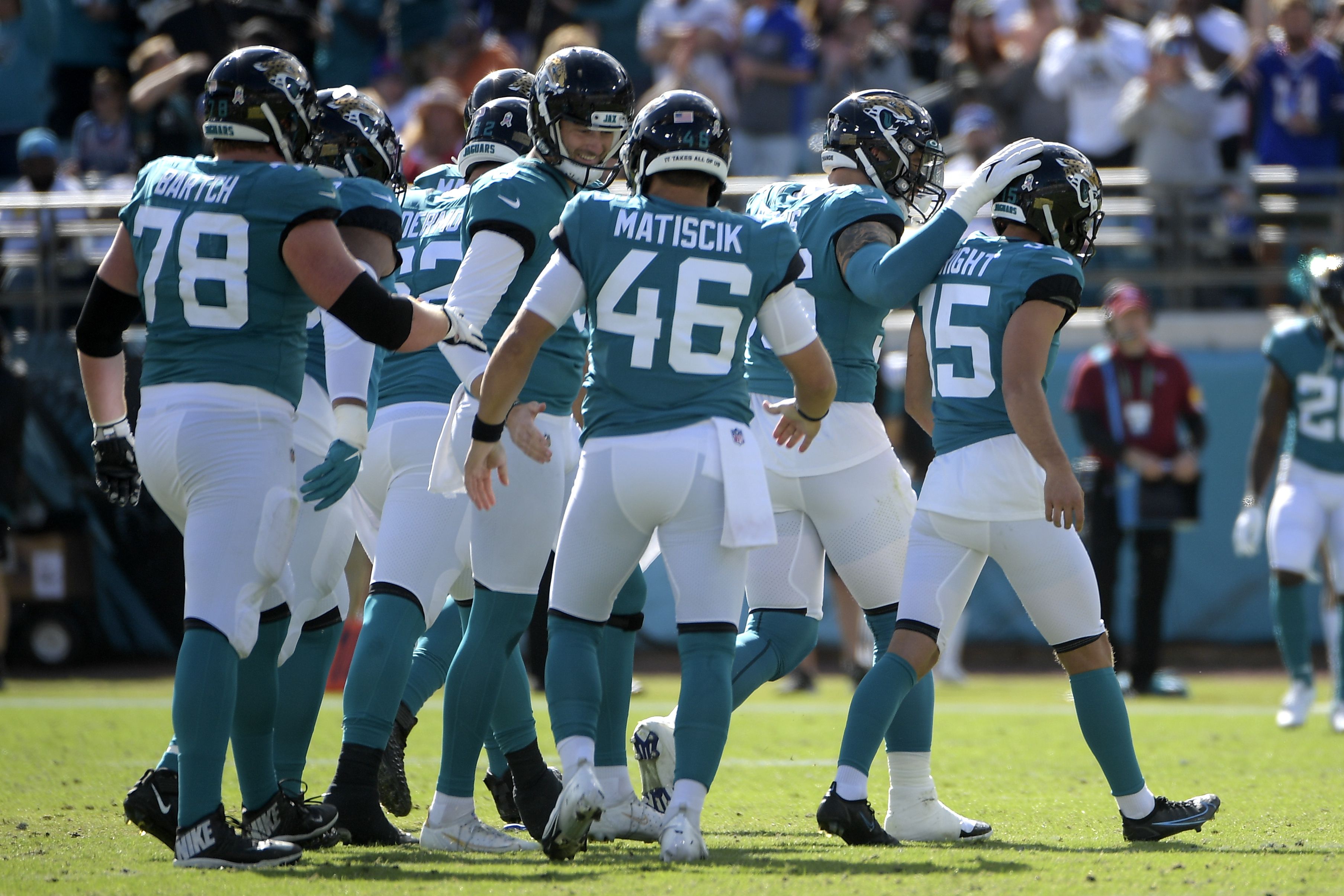 Jaguars officially go back to teal uniforms – Action News Jax